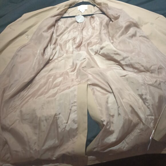 All weather raincoat - Picture 3 of 4